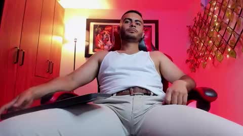 Master online show from December 18, 2025, 7:53 pm