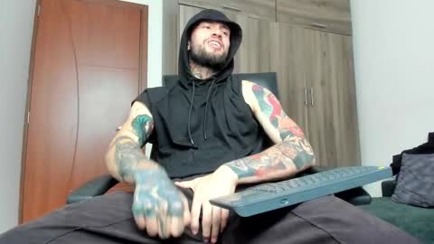 steven  online show from November 4, 2025, 9:25 pm