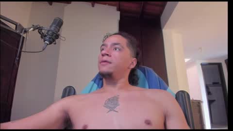 Juan Independent Model online show from February 14, 2025, 5:36 pm