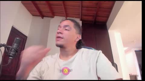 Juan Independent Model online show from February 15, 2025, 6:12 pm