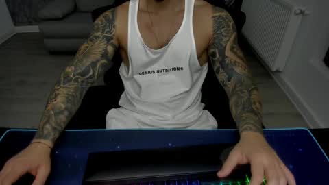 Snapshot of masterkingmuscle chatting on January 24, 2025, 11:02 pm masterkingmuscle online show from January 24, 2025, 11:02 pm