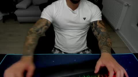 Snapshot of masterkingmuscle chatting on February 9, 2025, 7:41 pm masterkingmuscle online show from February 9, 2025, 7:41 pm