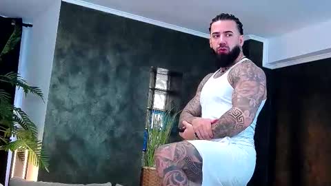 masterkingofmuscle online show from December 16, 2025, 9:58 am