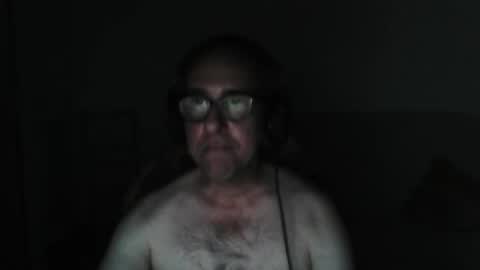 Snapshot of mat11efou chatting on September 17, 2025, 6:42 pm mat11efou online show from September 17, 2025, 6:42 pm