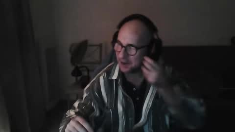 Snapshot of mat11efou chatting on September 28, 2025, 8:36 pm mat11efou online show from September 28, 2025, 8:36 pm