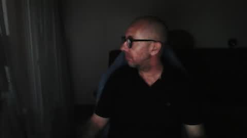 Snapshot of mat11efou chatting on October 1, 2025, 5:41 pm mat11efou online show from October 1, 2025, 5:41 pm