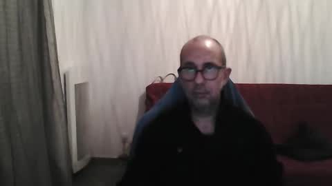 Snapshot of mat11efou chatting on October 17, 2025, 6:32 pm mat11efou online show from October 17, 2025, 6:32 pm