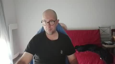 Snapshot of mat11efou chatting on November 9, 2025, 10:02 am mat11efou online show from November 9, 2025, 10:02 am