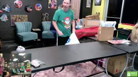 Snapshot of matchingtracksuits chatting on December 23, 2024, 3:55 pm Jer and Kel online show from December 23, 2024, 3:55 pm