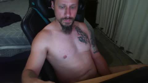 Snapshot of matchy666 chatting on January 2, 2025, 8:39 am Matchy online show from January 2, 2025, 8:39 am