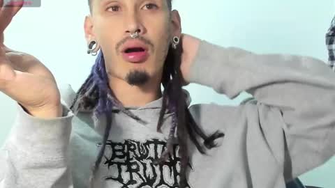 Snapshot of mateo60_ chatting on January 5, 2025, 9:47 pm Mateo online show from January 5, 2025, 9:47 pm