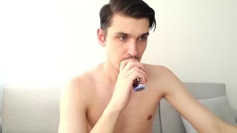 mateo_zeus online show from December 31, 2024, 6:05 am