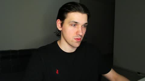 mateo_zeus online show from April 10, 2026, 11:42 pm