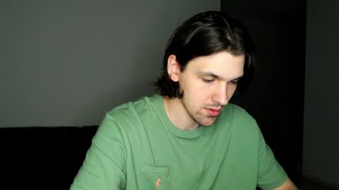 mateo_zeus online show from May 4, 2026, 2:07 am
