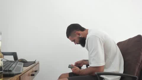 Matheus     online show from December 16, 2024, 6:16 pm