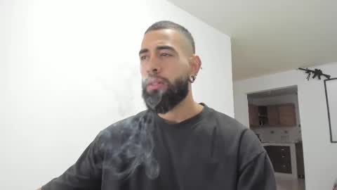 Matheus     online show from March 4, 2025, 8:27 pm