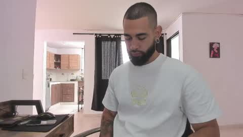 Snapshot of matheusbeard2 chatting on April 30, 2026, 5:52 pm Matheus online show from April 30, 2026, 5:52 pm