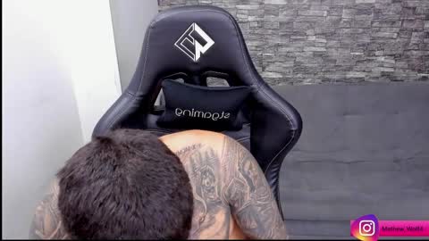 Mathew Independent model online show from April 9, 2026, 6:24 pm