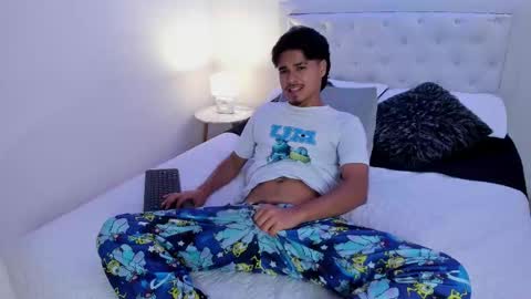 Mathew online show from September 18, 2025, 6:43 pm