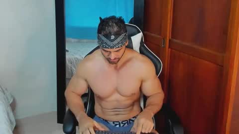 mathews_smith online show from November 22, 2025, 11:42 am