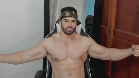 Snapshot of mathews_smith chatting on June 3, 2026, 11:35 am mathews_smith online show from June 3, 2026, 11:35 am