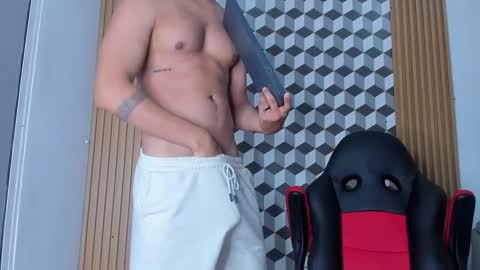 Snapshot of mathias_cocks chatting on February 6, 2025, 10:21 pm mathias cocks online show from February 6, 2025, 10:21 pm