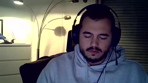 Snapshot of mathou34 chatting on December 5, 2024, 6:33 pm Mathou online show from December 5, 2024, 6:33 pm