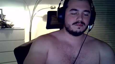 Snapshot of mathou34 chatting on December 9, 2024, 5:52 pm Mathou online show from December 9, 2024, 5:52 pm