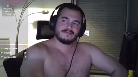 Snapshot of mathou34 chatting on December 11, 2024, 4:31 pm Mathou online show from December 11, 2024, 4:31 pm