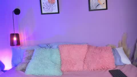 Mati  online show from April 1, 2026, 9:01 pm