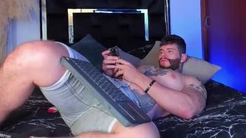 Snapshot of matius_foxtter chatting on December 16, 2025, 11:54 pm matius foxter online show from December 16, 2025, 11:54 pm