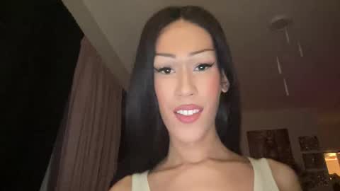 Snapshot of matrixprincess chatting on November 5, 2025, 10:10 pm MOLLY MILLS online show from November 5, 2025, 10:10 pm