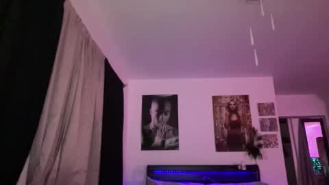 Snapshot of matrixprincess chatting on November 14, 2025, 12:53 am MOLLY MILLS online show from November 14, 2025, 12:53 am