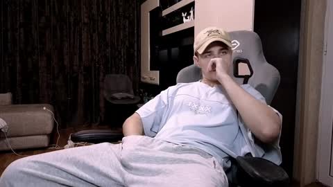 Matt online show from February 4, 2025, 12:29 am