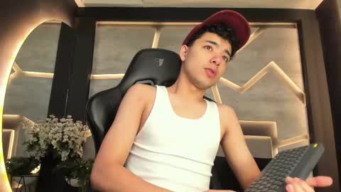 Snapshot of matt_wolf_ chatting on January 10, 2026, 11:34 am matt online show from January 10, 2026, 11:34 am