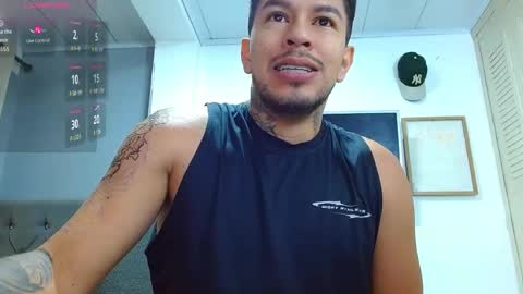 Snapshot of matteo_rreal chatting on May 18, 2026, 12:00 pm MATTEO online show from May 18, 2026, 12:00 pm