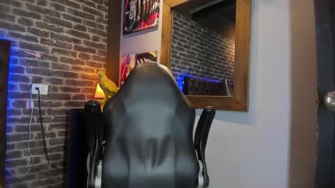 matteosantino online show from September 18, 2025, 8:55 pm