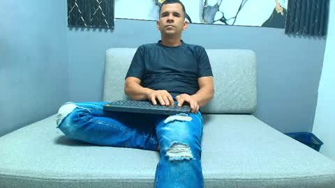 Snapshot of matthew_white2 chatting on May 5, 2026, 7:22 pm Matthew online show from May 5, 2026, 7:22 pm