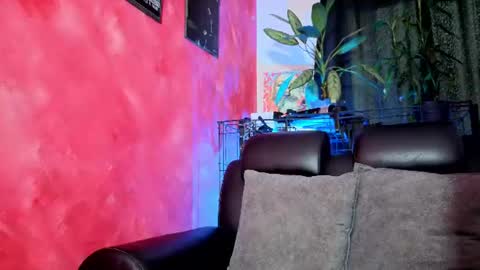 Snapshot of matthewfoxxx chatting on July 4, 2026, 8:59 pm MATTHEW online show from July 4, 2026, 8:59 pm