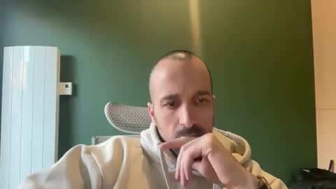 Snapshot of matthias24 chatting on November 30, 2025, 2:54 pm M online show from November 30, 2025, 2:54 pm