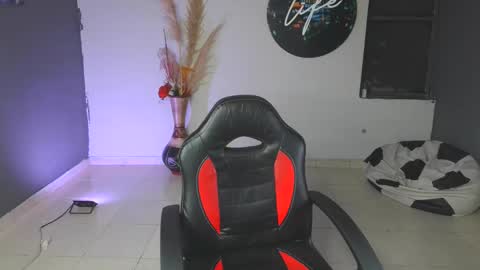 Snapshot of mattias_dantee chatting on January 26, 2025, 12:48 am mattias online show from January 26, 2025, 12:48 am