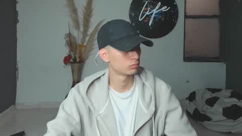 Snapshot of mattias_dantee chatting on January 26, 2025, 5:02 pm mattias online show from January 26, 2025, 5:02 pm