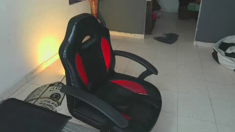 Snapshot of mattias_dantee chatting on February 3, 2025, 4:52 pm mattias online show from February 3, 2025, 4:52 pm