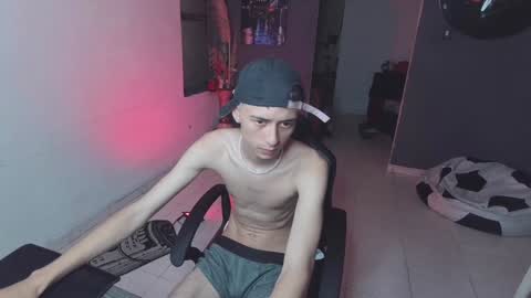 Snapshot of mattias_dantee chatting on February 7, 2025, 1:43 pm mattias online show from February 7, 2025, 1:43 pm