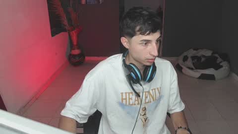 Snapshot of mattias_dantee chatting on February 8, 2025, 12:28 am mattias online show from February 8, 2025, 12:28 am