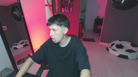 Snapshot of mattias_dantee chatting on February 8, 2025, 6:22 pm mattias online show from February 8, 2025, 6:22 pm