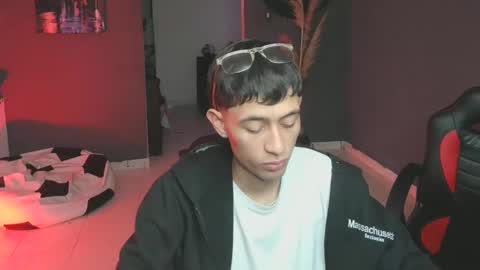 Snapshot of mattias_dantee chatting on February 9, 2025, 3:00 am mattias online show from February 9, 2025, 3:00 am