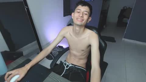 Snapshot of mattias_dantee chatting on February 10, 2025, 6:09 am mattias online show from February 10, 2025, 6:09 am