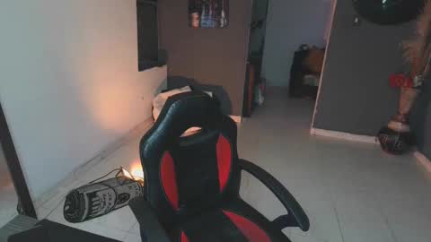 Snapshot of mattias_dantee chatting on February 12, 2025, 1:09 am mattias online show from February 12, 2025, 1:09 am