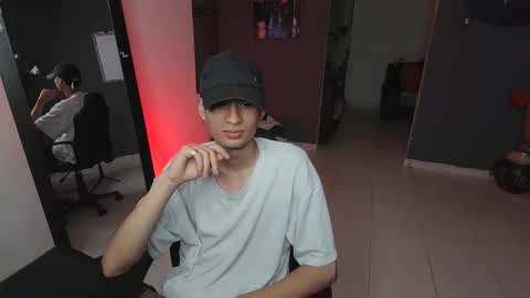 Snapshot of mattias_dantee chatting on February 14, 2025, 9:10 pm mattias online show from February 14, 2025, 9:10 pm